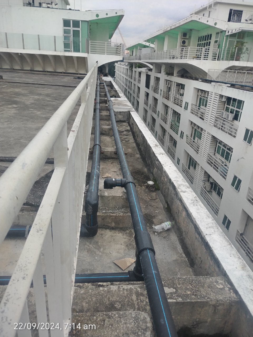 Rooftop water distribution pipes