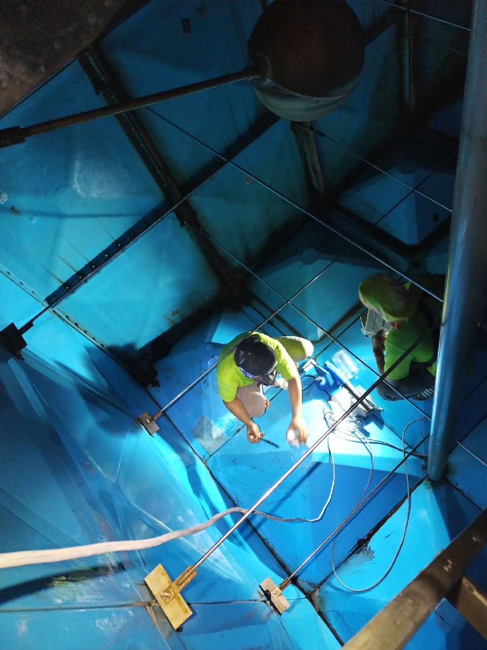 Water tank cleaning at 10 Boulevard